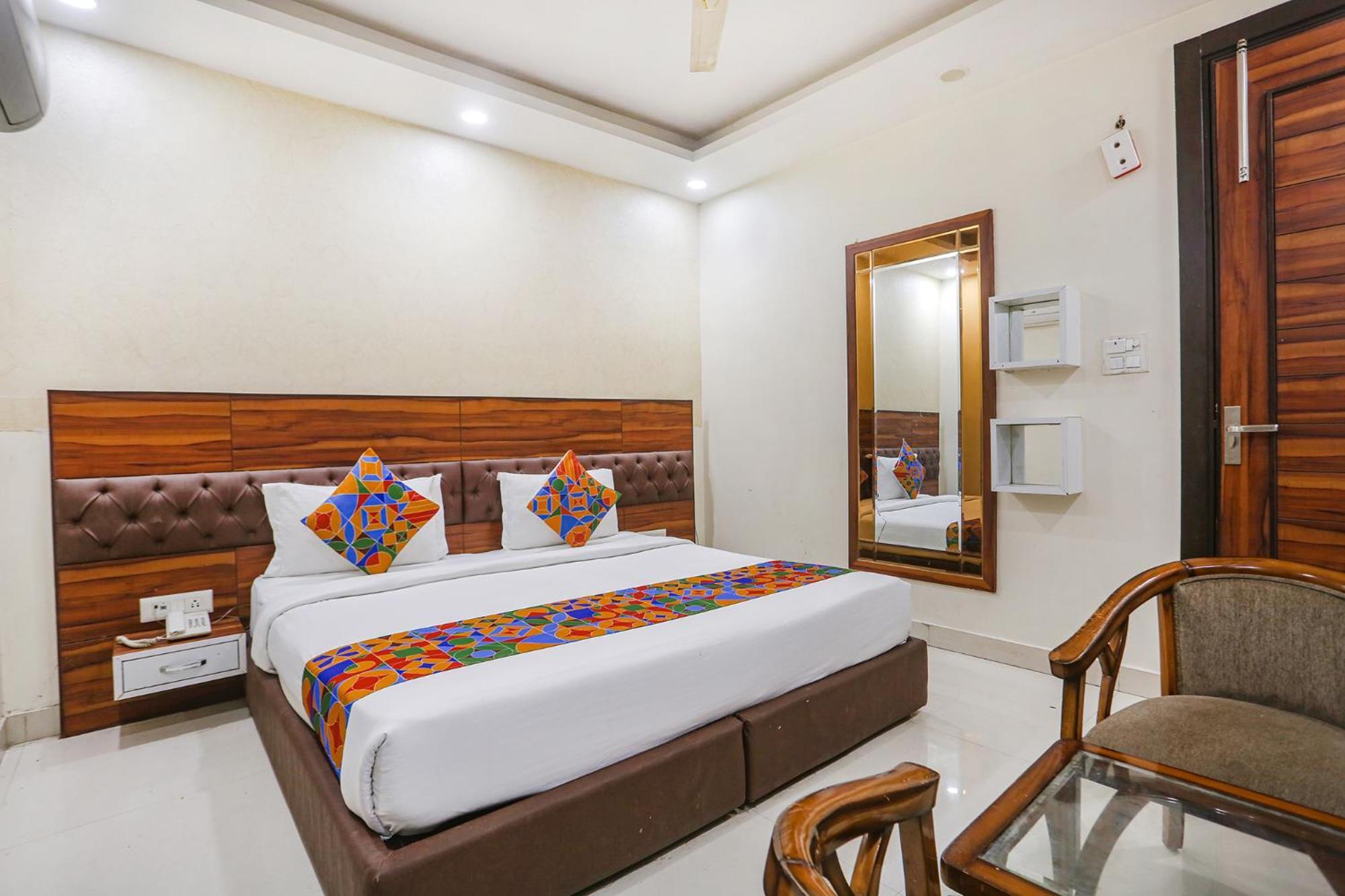 Fabhotel Gold Inn Janakpuri Delhi  Exterior photo