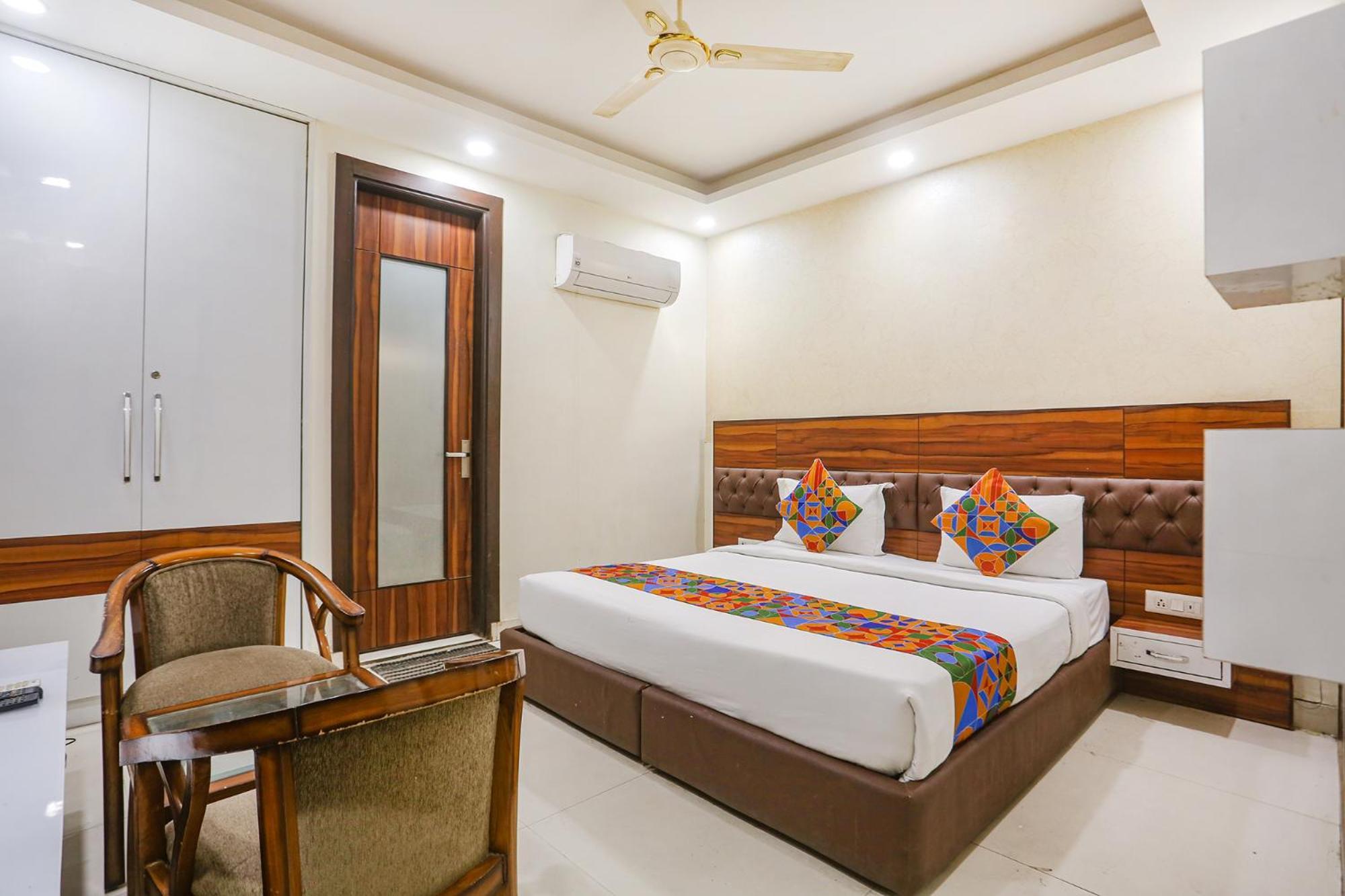 Fabhotel Gold Inn Janakpuri Delhi  Exterior photo