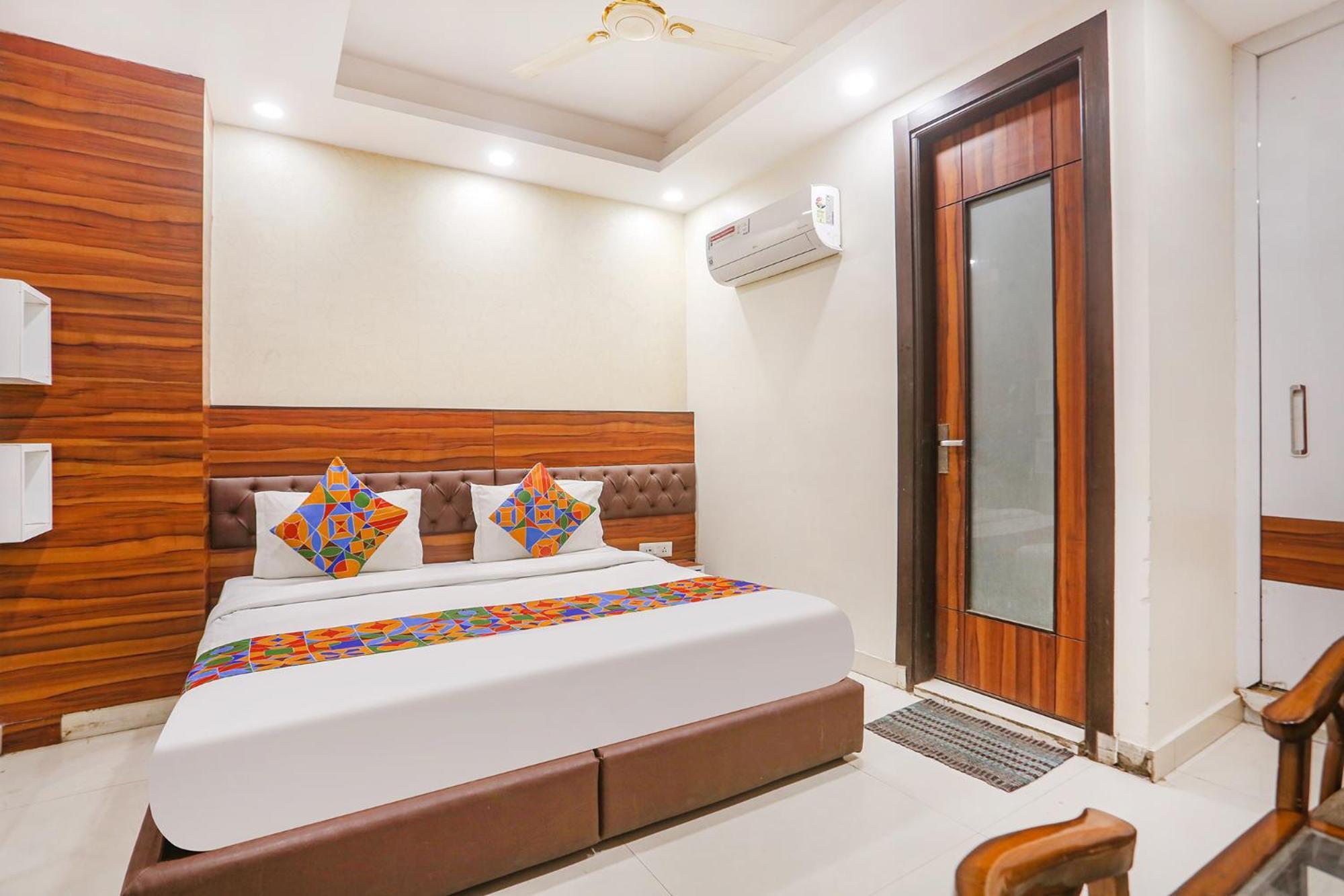 Fabhotel Gold Inn Janakpuri Delhi  Exterior photo