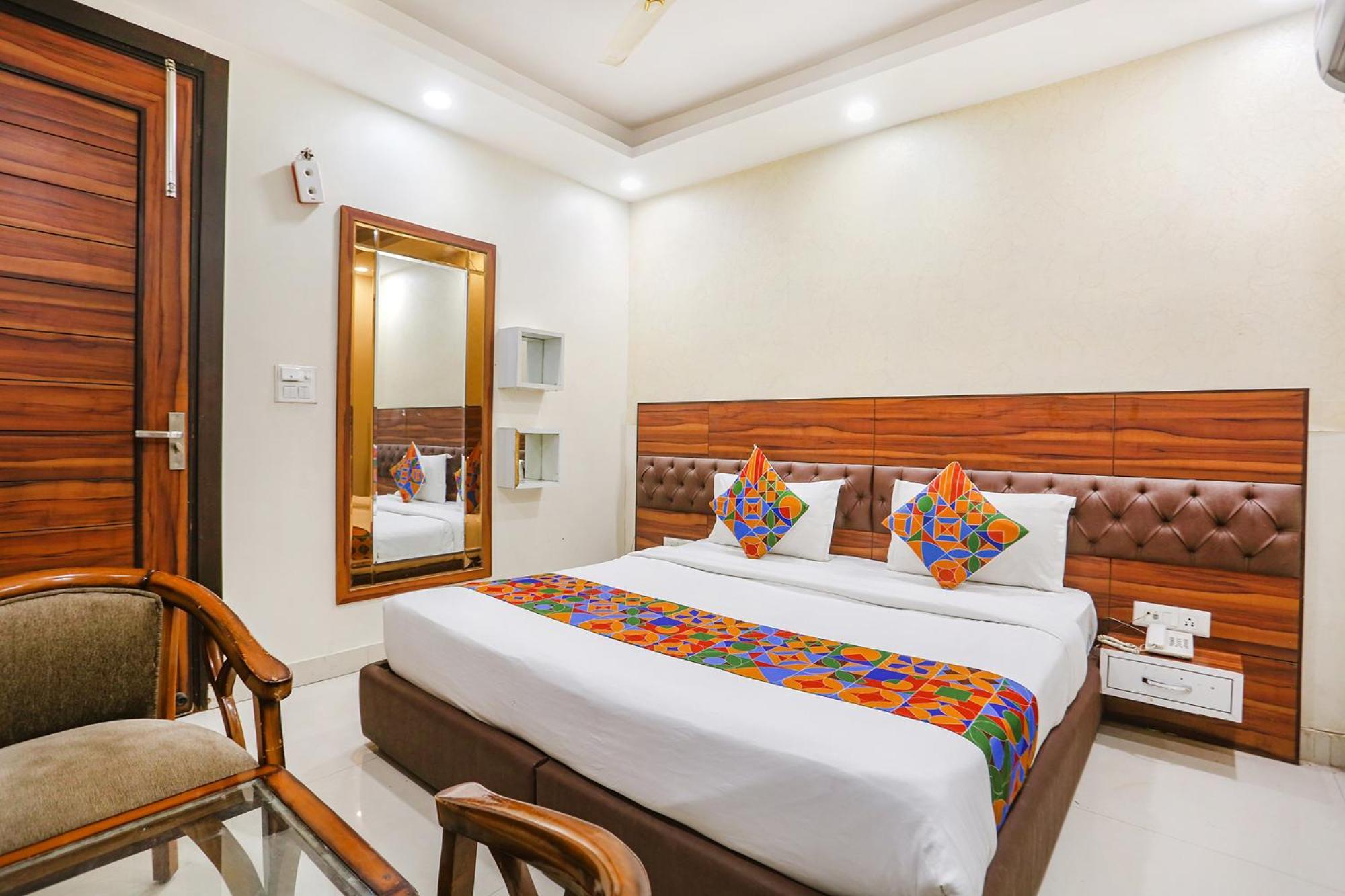 Fabhotel Gold Inn Janakpuri Delhi  Exterior photo