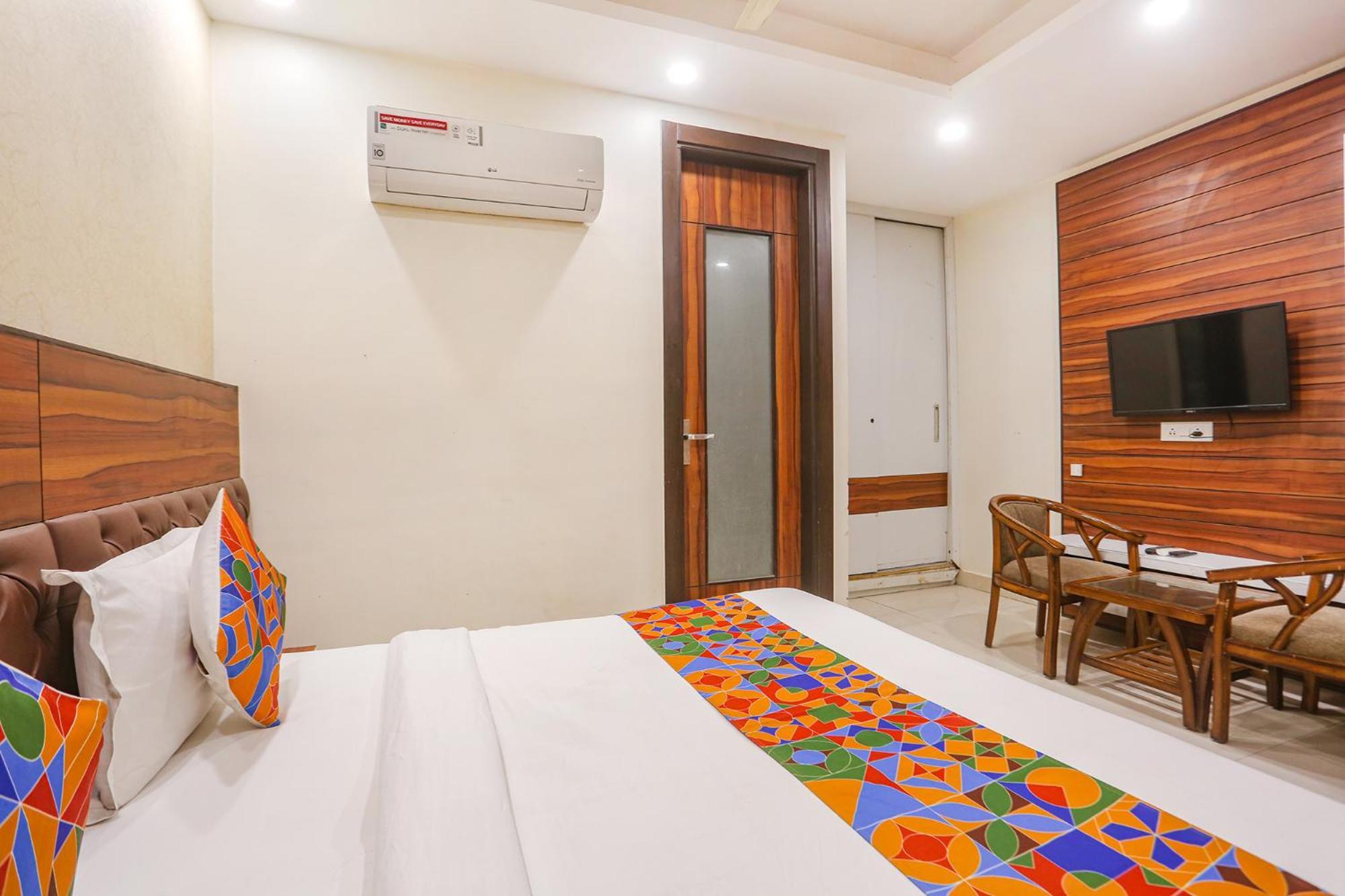 Fabhotel Gold Inn Janakpuri Delhi  Exterior photo