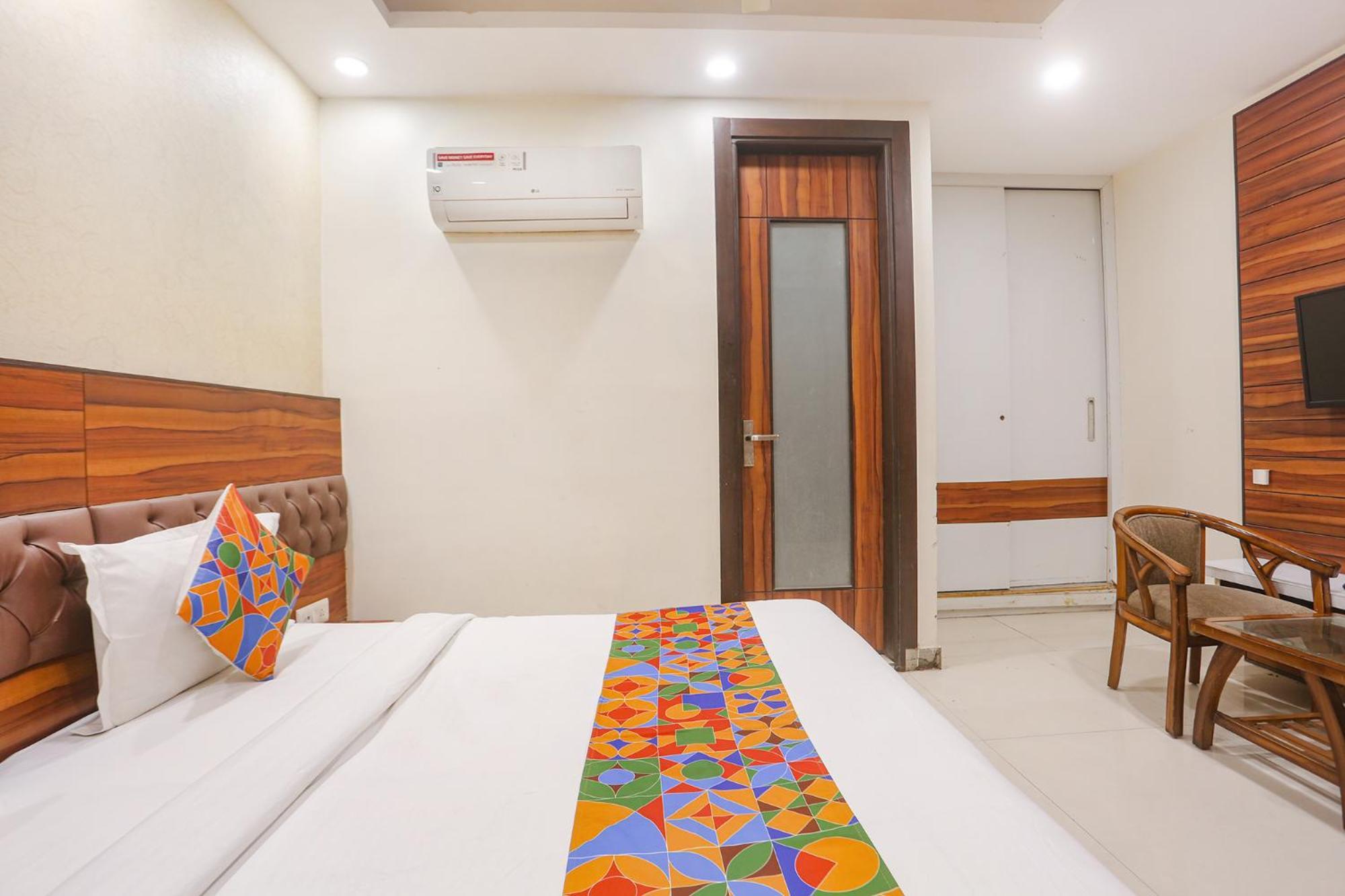 Fabhotel Gold Inn Janakpuri Delhi  Exterior photo