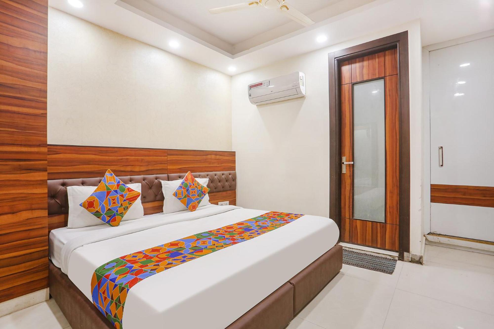 Fabhotel Gold Inn Janakpuri Delhi  Exterior photo